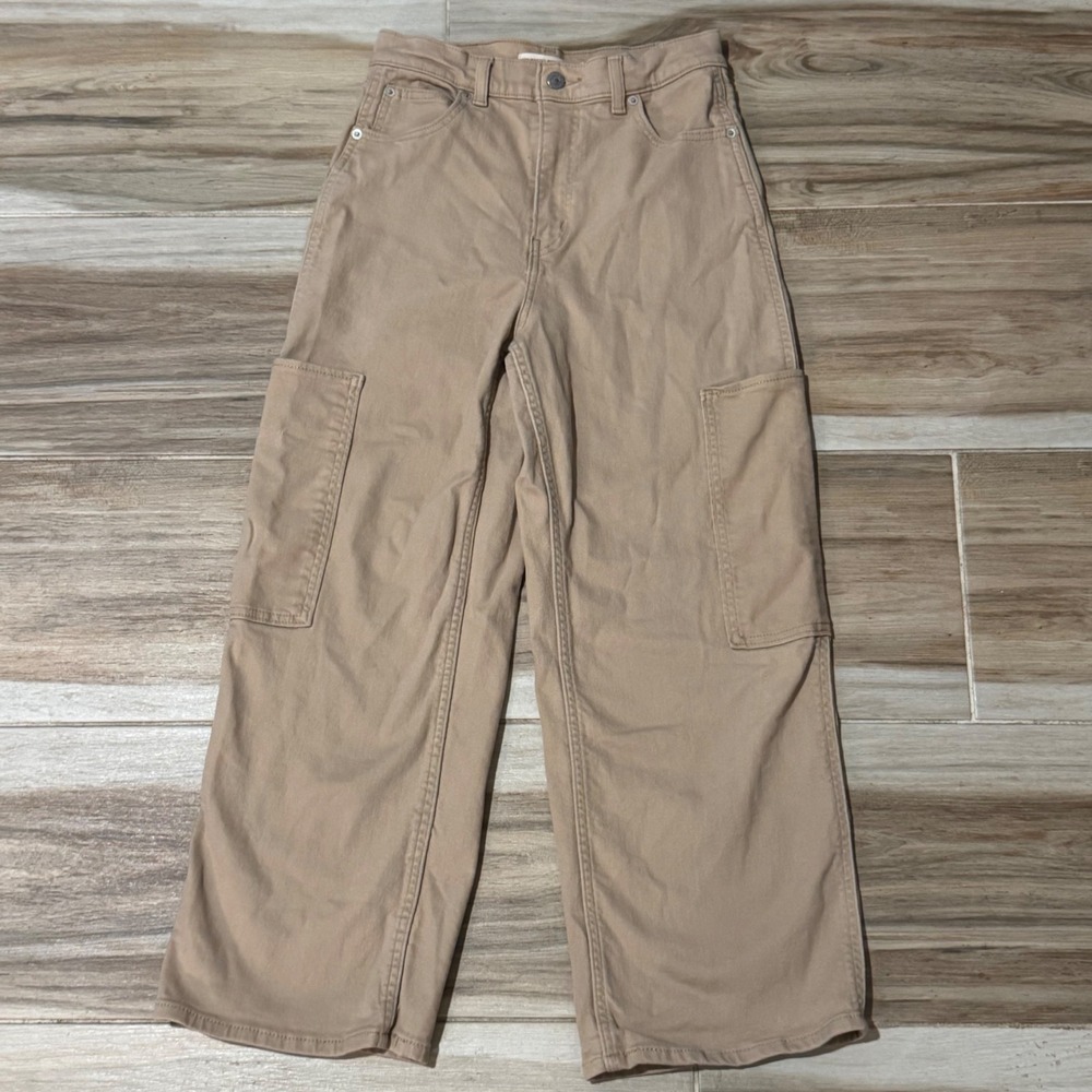 Levis High Waisted Wide Leg Crop Cargo Pants Tan Khaki 36755-0002 Size 26
